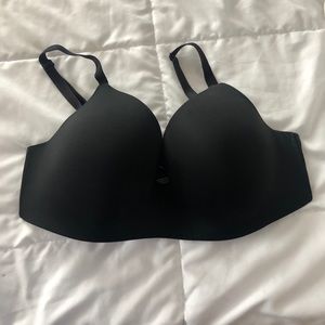 Victoria Secret 38DD bra